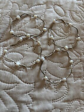 Pearl and Silver Wave Stretch Bracelet - White Pearls